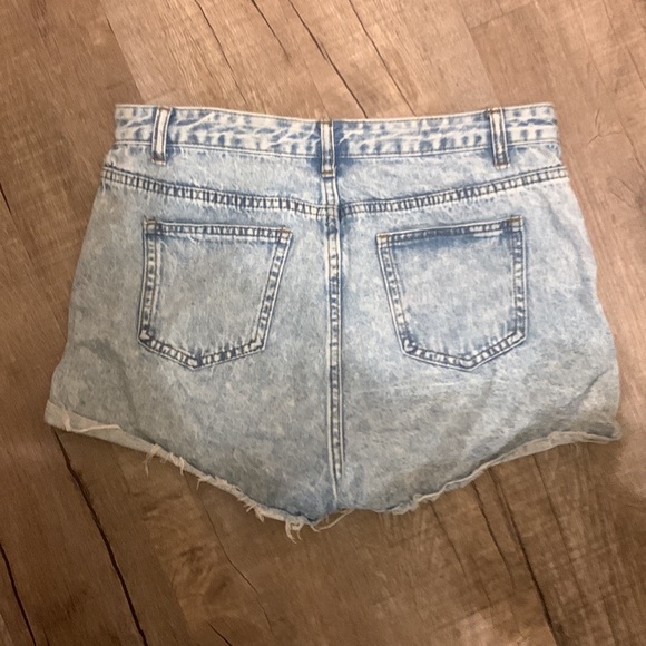 Blue Jean shorts with ropes-medium in teens - Picture 4 of 5